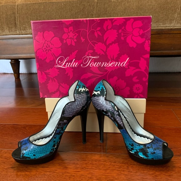 Lulu Townsend Shoes - Lulu Townsend Brand NWB Blue Snakeskin shoes